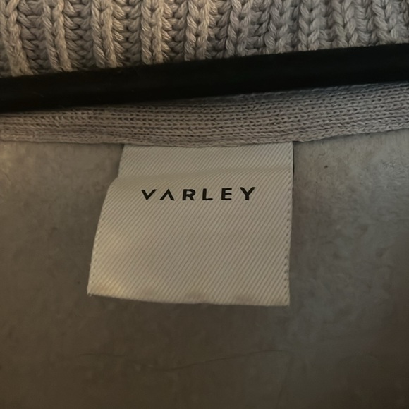 Varley pullover - Picture 2 of 4
